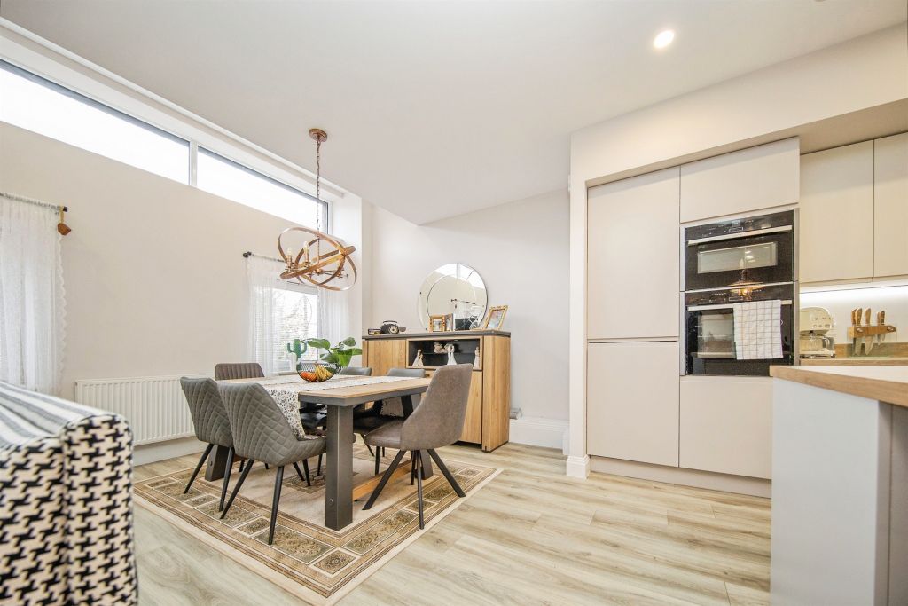 Additional image 4 of 2 bed flat for saleBergholt Road, Colchester CO4