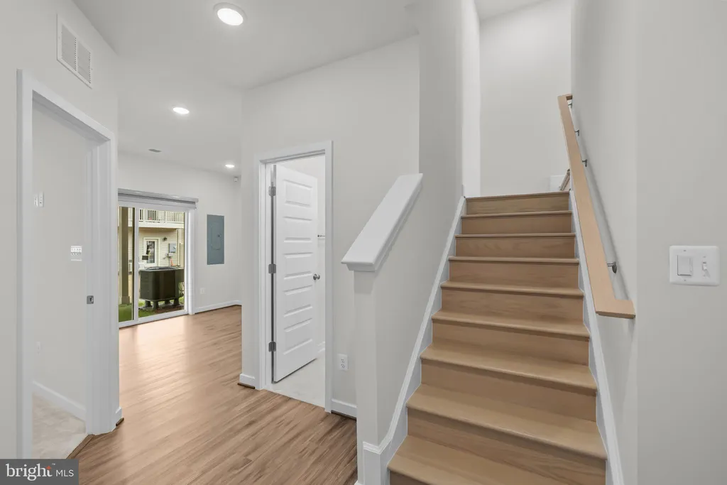 Additional image 9 of 42116 Waltz Terrace, Ashburn, VA 20148