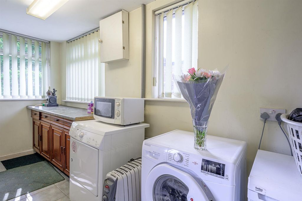 Additional image 5 of 3 bed semi-detached house for saleBarn Close, Cradley Heath B64
