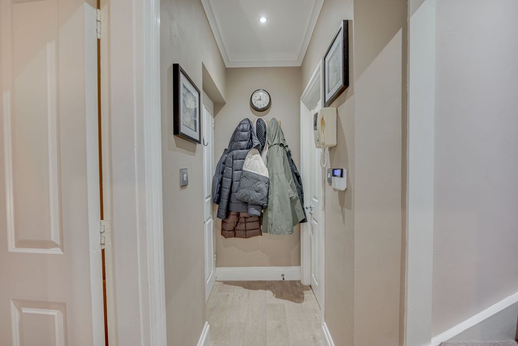Additional image 4 of 2 bed flat for saleNewcastle Road, Congleton CW12