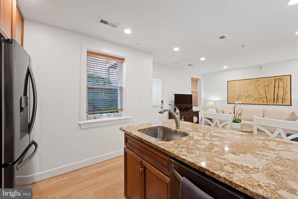 Additional image 13 of 424 E Capitol Street NE Unit 3, Washington, DC 20003