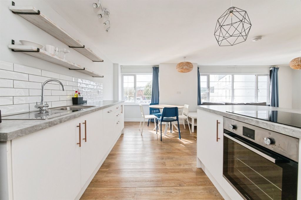 Additional image 13 of 2 bed flat for saleCowley Bridge Road, Exeter EX4