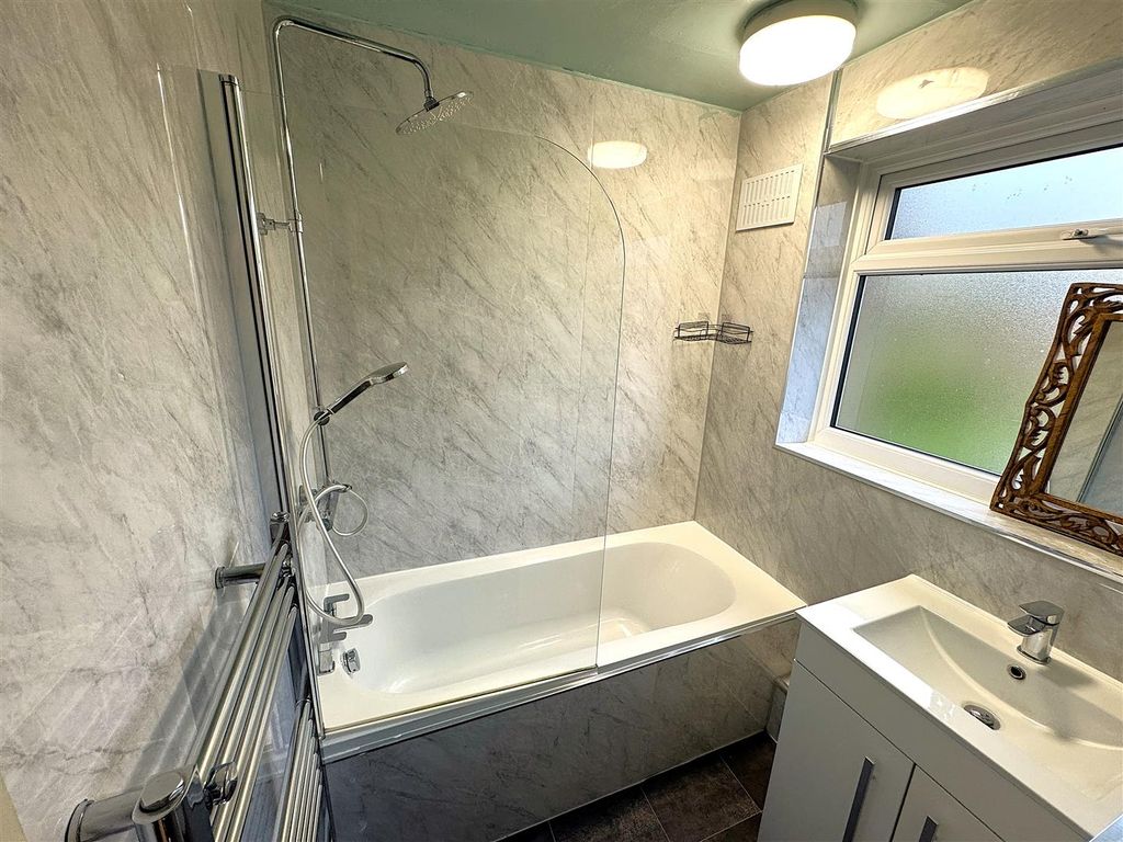 Additional image 21 of 3 bed flat for saleElizabeth Street, Corby NN17