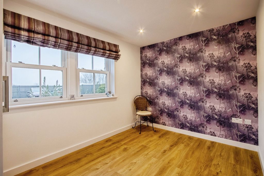 Additional image 9 of 2 bed flat for saleHalifax Road, Liversedge WF15