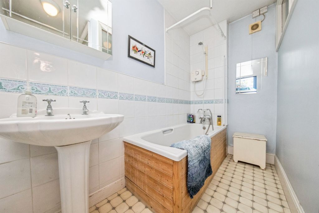 Additional image 17 of 4 bed semi-detached house for saleRoman Road, Colchester CO1