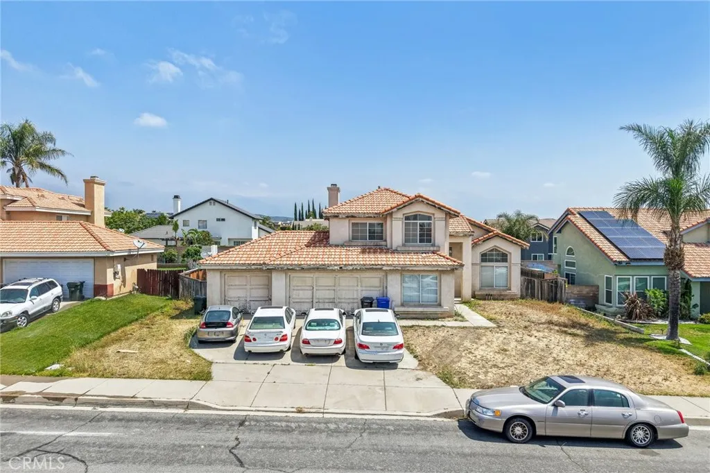 2428 W Calle Celeste Dr, Rialto, CA 92377 photo 3