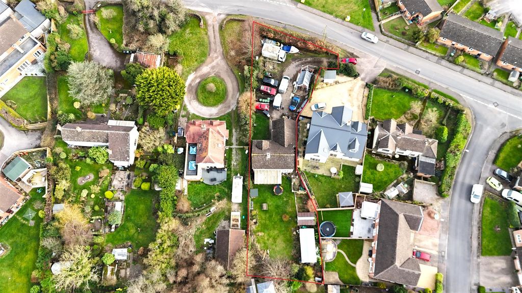 4 bed detached house for saleCoverham Road, Berry Hill, Coleford GL16 photo 2