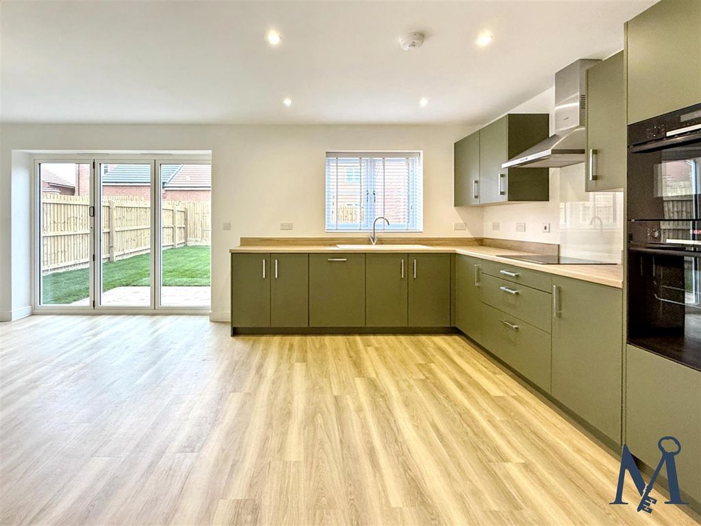 Additional image 5 of 4 bed detached house for saleDrovers Close, Hugglescote, Coalville LE67
