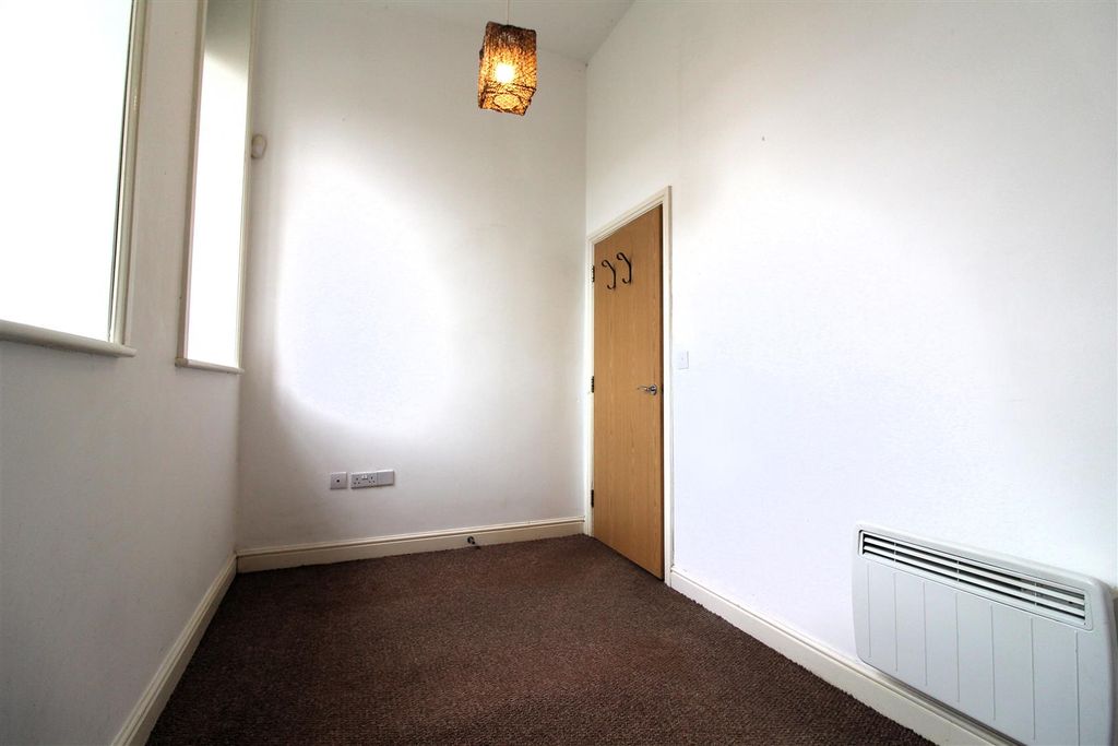 Additional image 9 of 1 bed flat for saleSalisbury Close, Crewe CW2