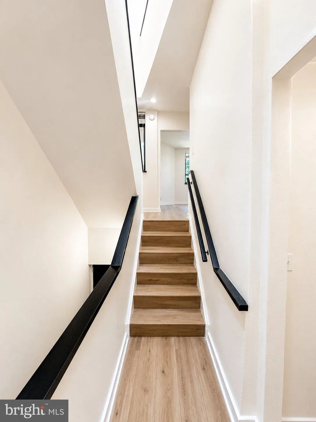 Additional image 24 of 406 15th Street SE Unit B, Washington, DC 20003