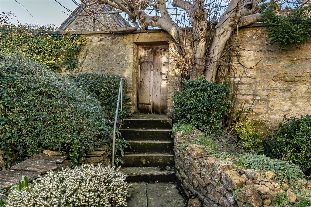 Additional image 3 of 8 bed detached house for saleOrchard Lane, Crewkerne TA18
