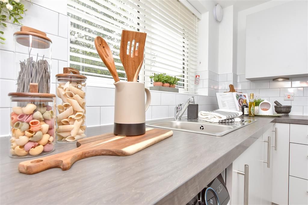 Additional image 8 of 1 bed flat for saleVictoria Road, Cranleigh, Surrey GU6