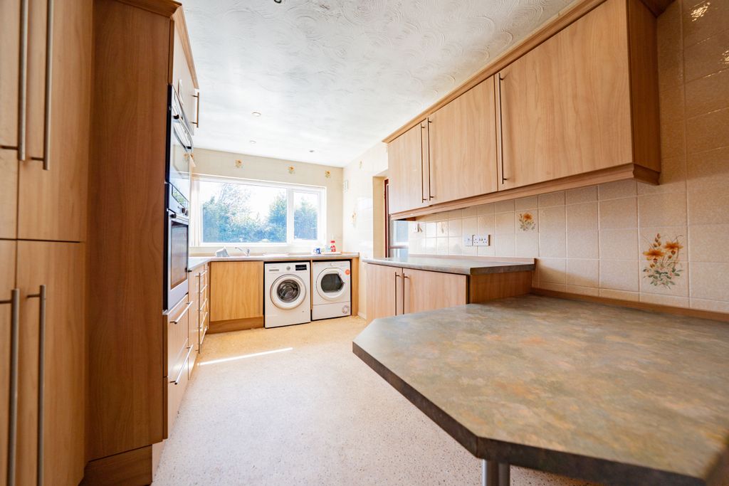 Additional image 4 of 4 bed detached bungalow for saleMeadow Lane, Coalville, Leicestershire LE67