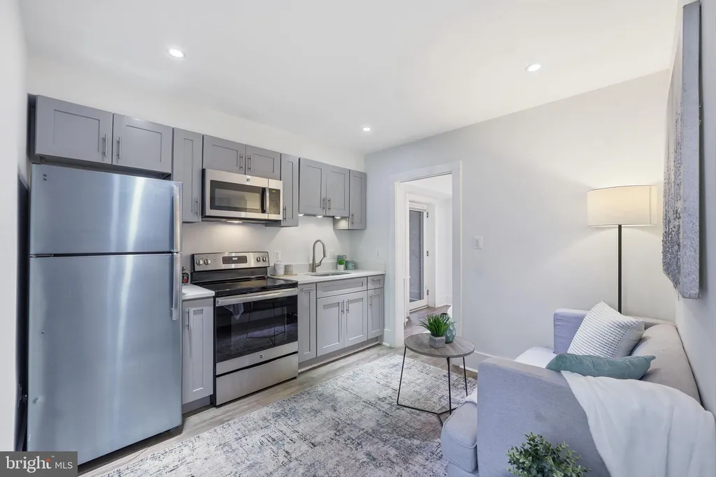 Additional image 29 of 401 11th Street SE, Washington, DC 20003