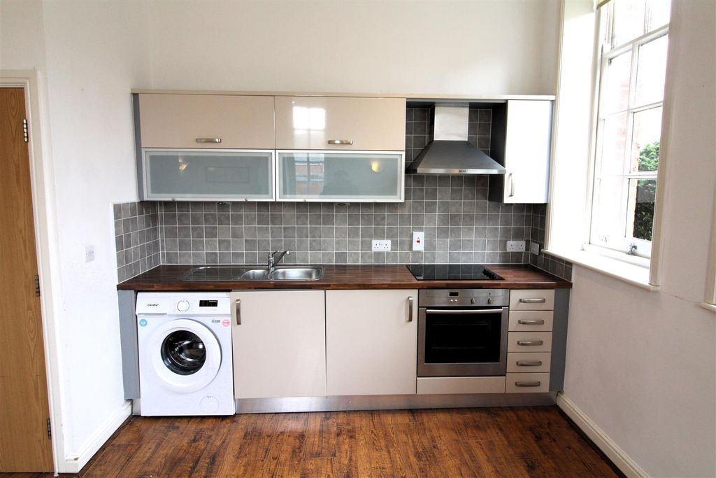 Additional image 5 of 1 bed flat for saleSalisbury Close, Crewe CW2