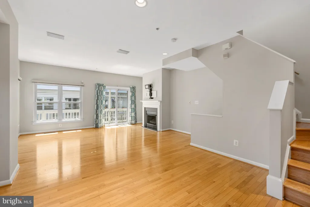 2113 12th Place NW, Washington, DC 20009 photo 4