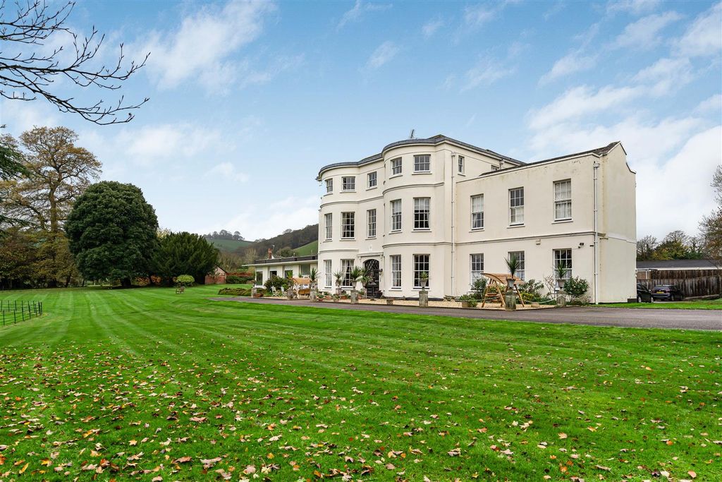 3 bed flat for saleCowley, Exeter EX5 photo 4