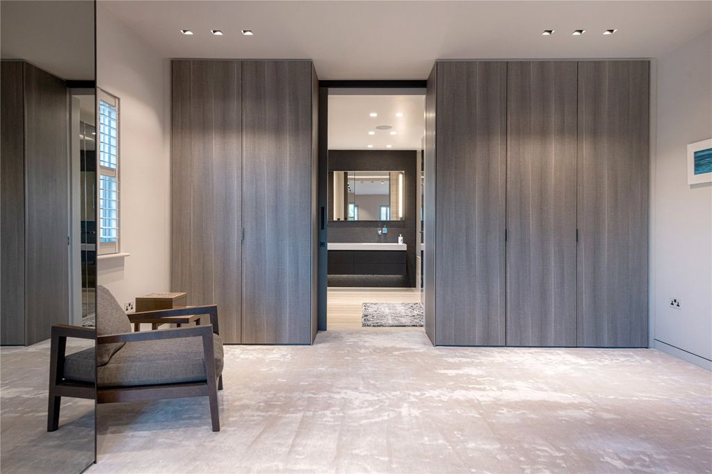 Additional image 19 of 5 bed detached house for saleFairmile Avenue, Cobham, Surrey KT11