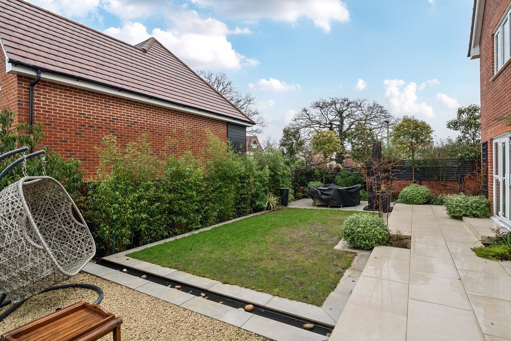 Additional image 9 of 4 bed detached house for saleLonghurst Avenue, Cranleigh GU6