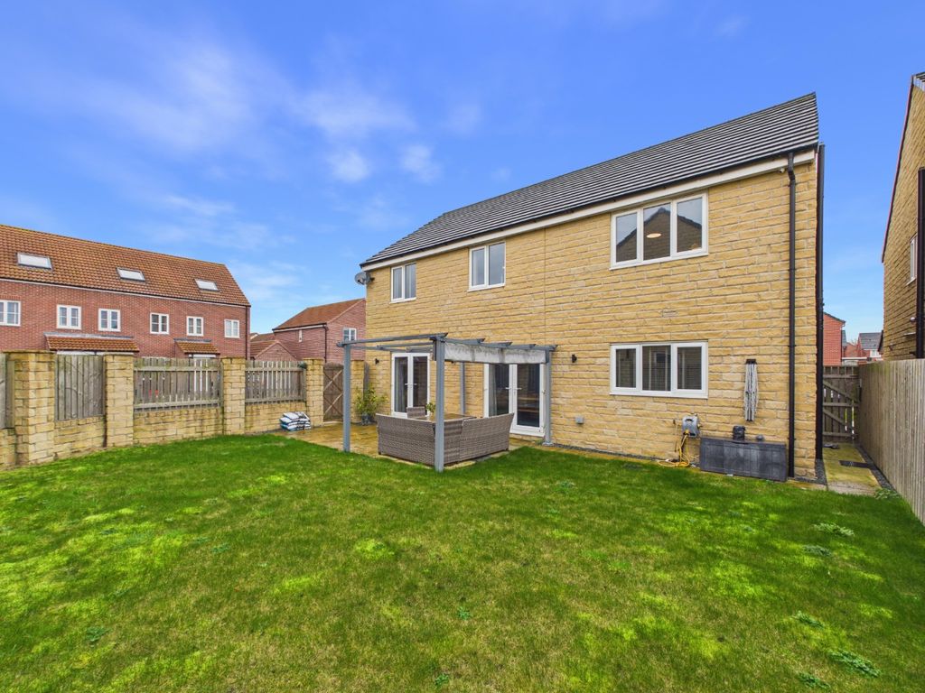 Additional image 3 of 5 bed detached house for saleMetcalfe Drive, Cottingham HU16