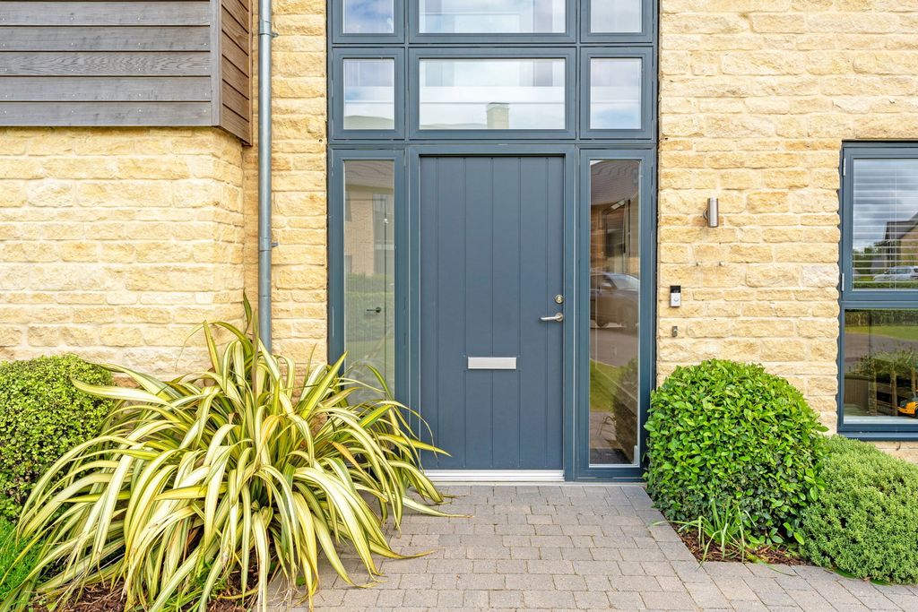 Additional image 34 of 4 bed detached house for saleLake Drive, Weldon, Corby, Northamptonshire NN17