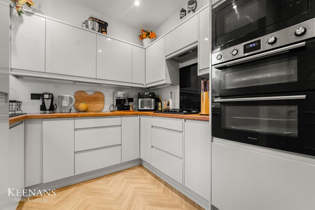 Additional image 2 of 4 bed semi-detached house for saleYork Street, Colne BB8