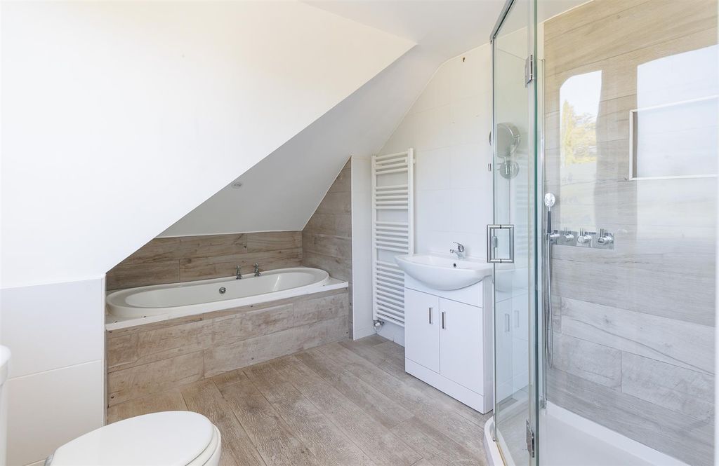 Additional image 9 of 5 bed detached house for saleCowes, Isle Of Wight PO31
