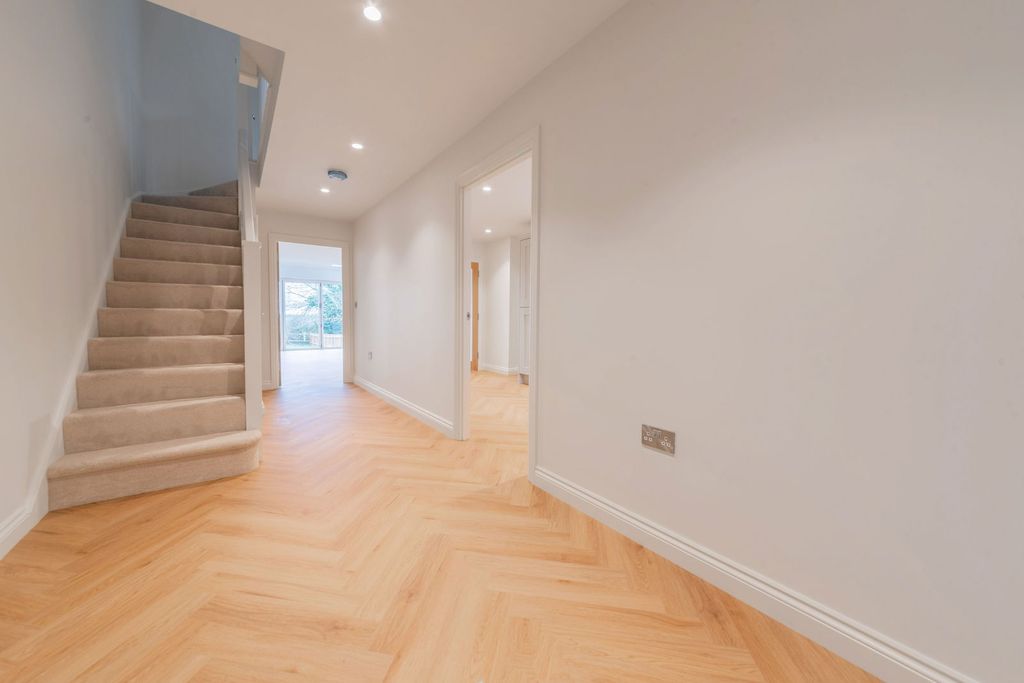 Additional image 7 of 4 bed semi-detached house for saleSycamore House, Waterloo Road, Cranbrook TN17