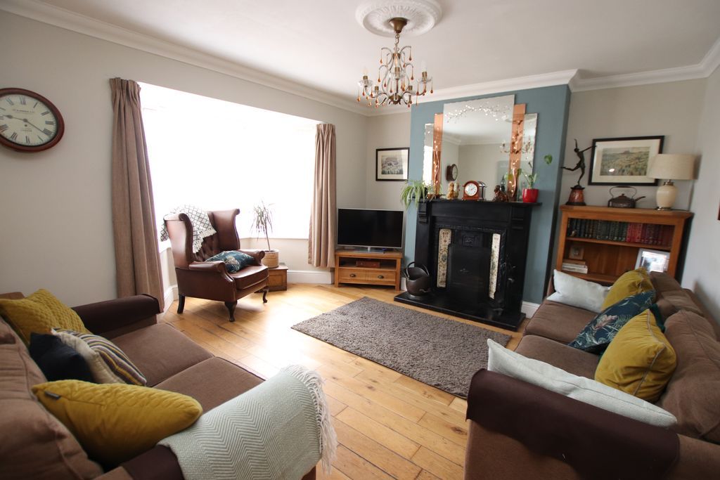 4 bed detached house for saleLinks Road, Cleethorpes DN35 photo 2