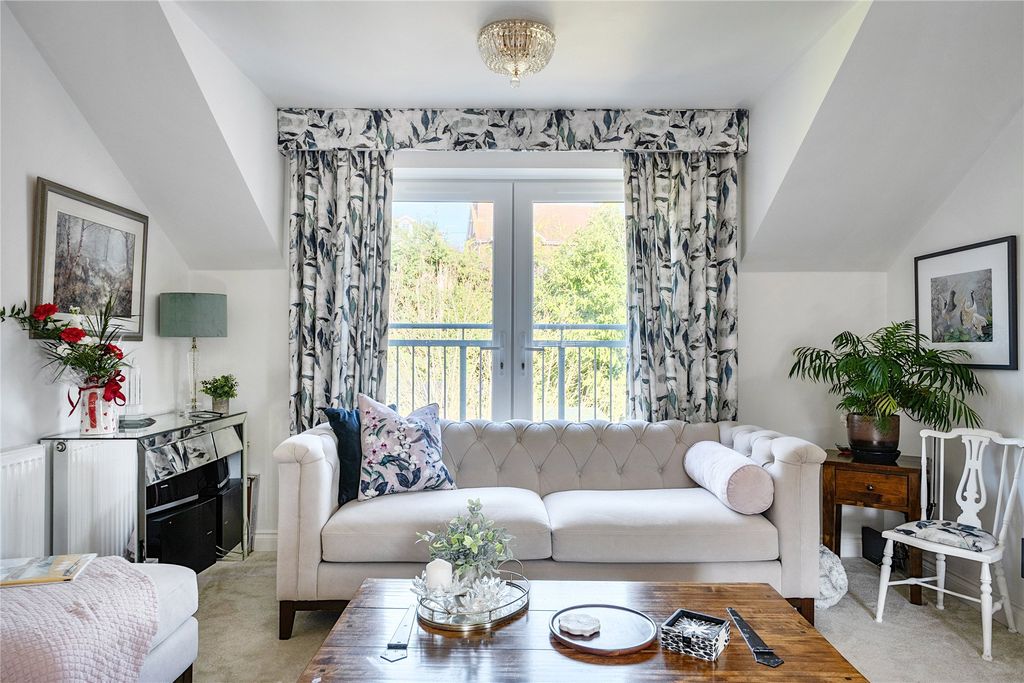 Additional image 13 of 2 bed flat for saleParliament Square, Parliament Street, Crediton, Devon EX17