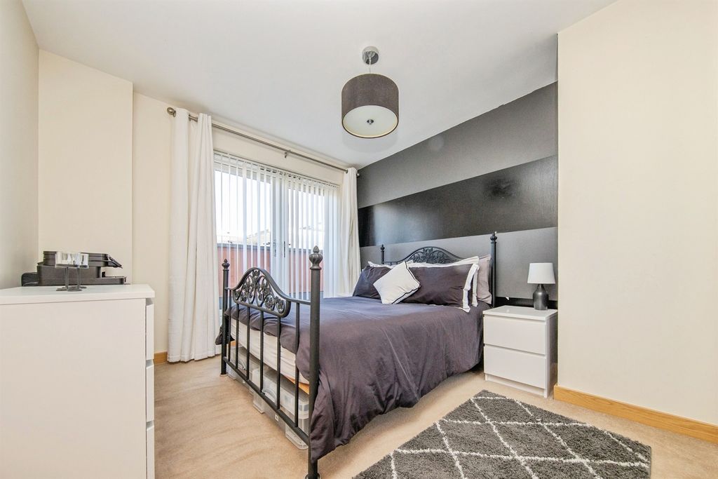Additional image 12 of 3 bed penthouse for saleCaelum Drive, Colchester CO2