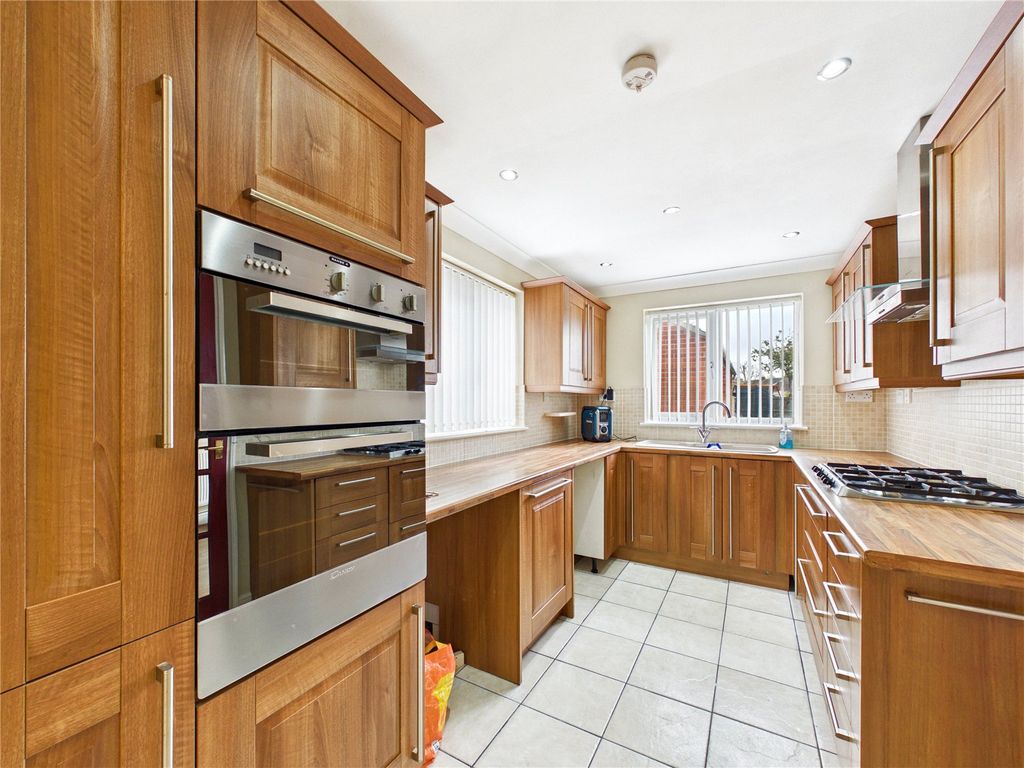 Additional image 2 of 3 bed semi-detached house for saleIpswich Road, Colchester CO4