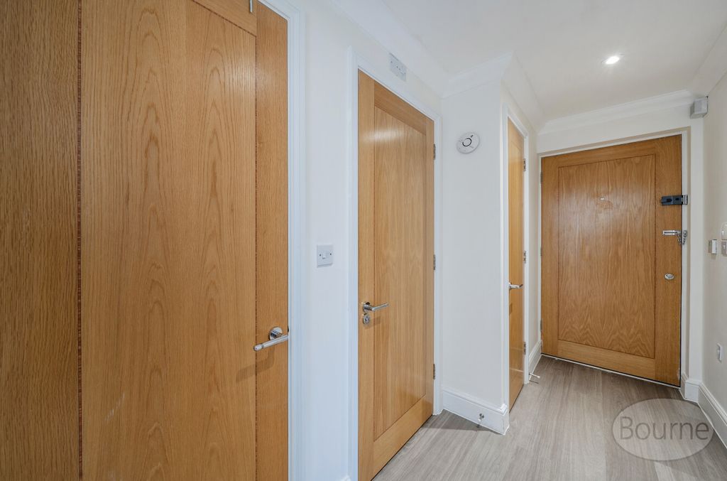 Additional image 8 of 1 bed flat for saleWoodgate Close, Tartar Road, Cobham, Surrey KT11