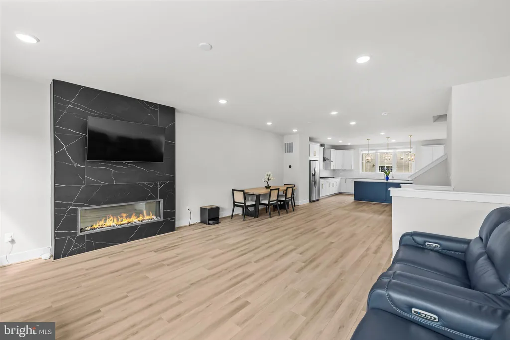 Additional image 15 of 42116 Waltz Terrace, Ashburn, VA 20148