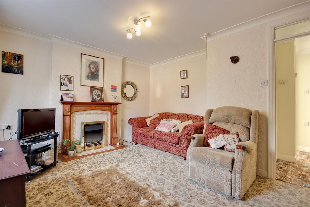 Additional image 3 of 2 bed flat for saleApplegarth Mews, Cottingham HU16