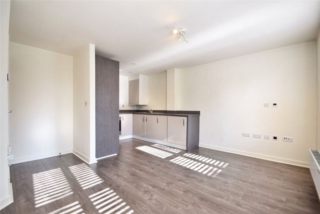 2 bed flat for saleEdward Drive, Clitheroe, Lancashire BB7 photo 4