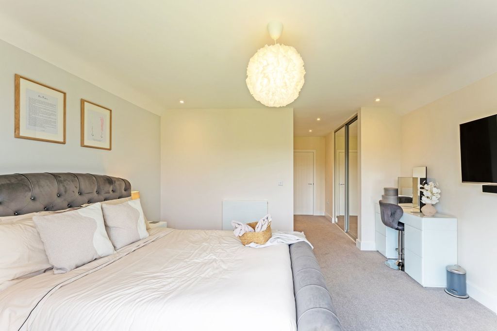 Additional image 19 of 4 bed detached house for saleLake Drive, Weldon, Corby, Northamptonshire NN17