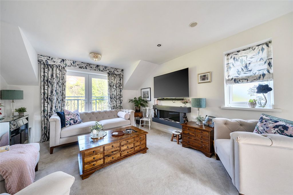 Additional image 2 of 2 bed flat for saleParliament Square, Parliament Street, Crediton, Devon EX17