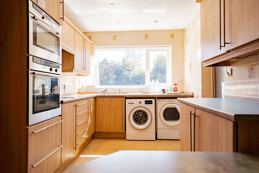Additional image 6 of 4 bed detached bungalow for saleMeadow Lane, Coalville, Leicestershire LE67