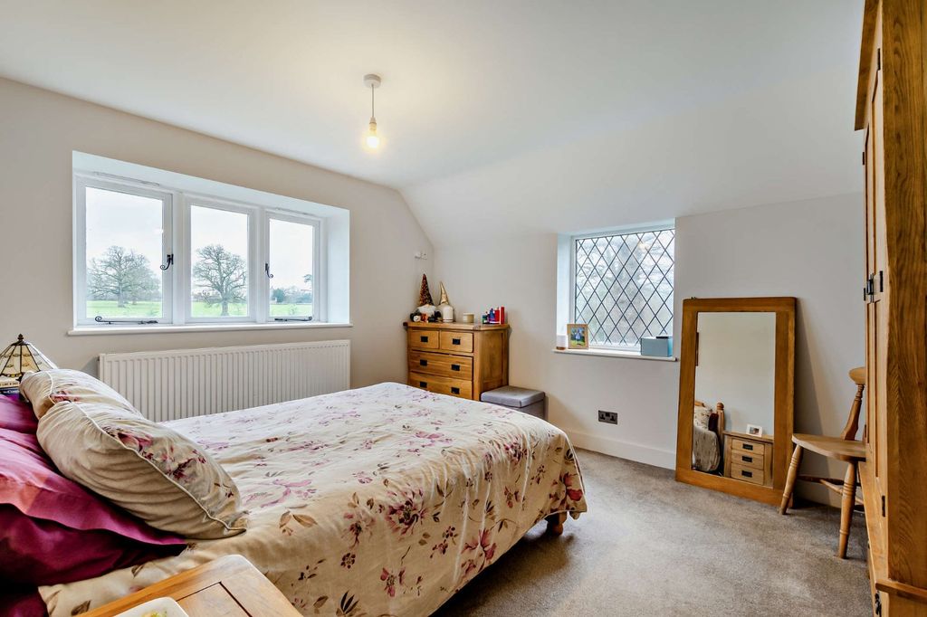 Additional image 9 of 4 bed detached house for saleHorsham Road, Cranleigh, Surrey GU6