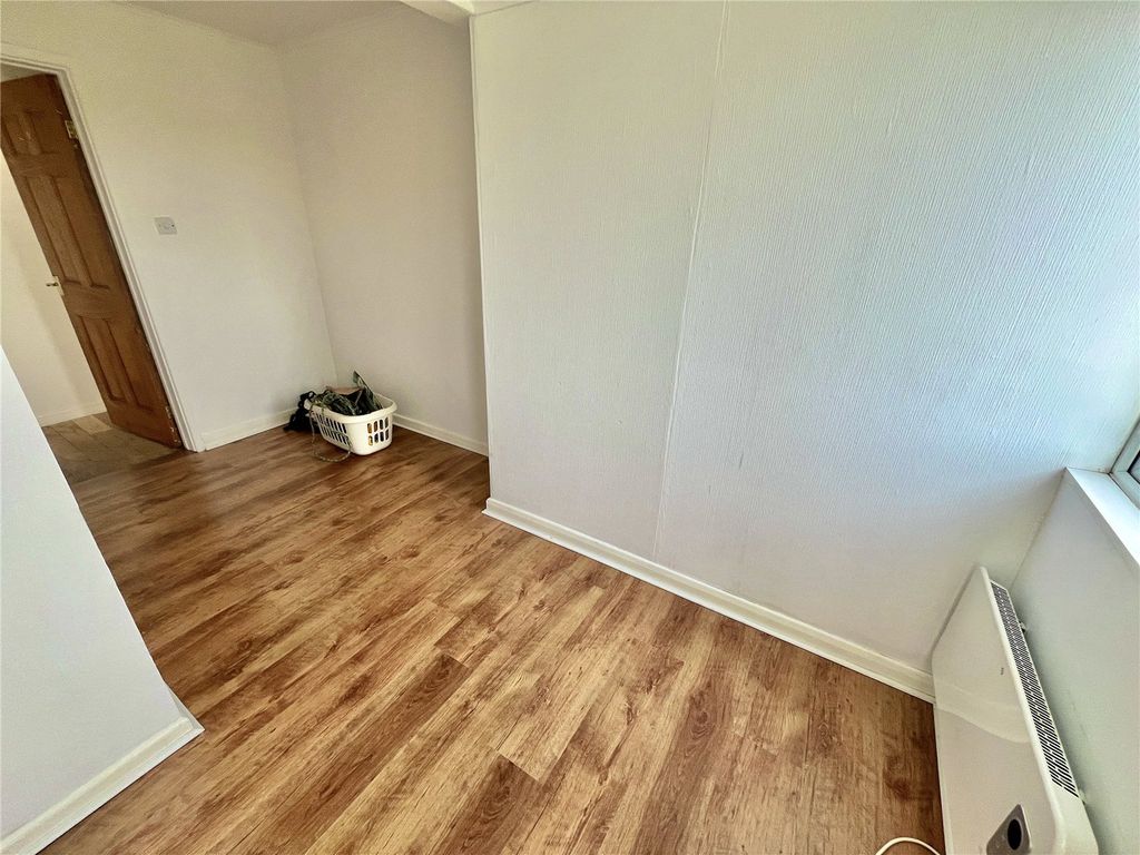 Additional image 8 of 2 bed flat for saleKingsmoor Road, Kilgetty, Pembrokeshire SA68