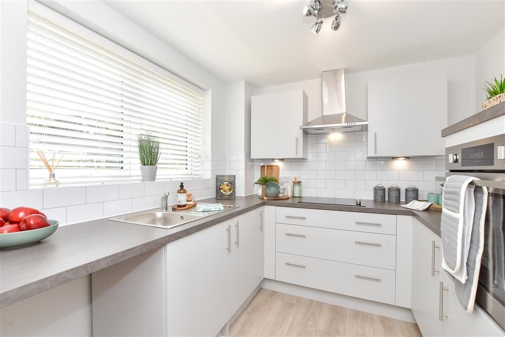 Additional image 9 of 2 bed flat for saleVictoria Road, Cranleigh, Surrey GU6