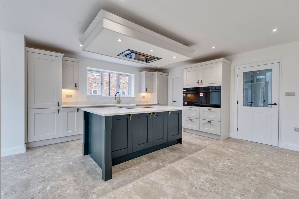 Additional image 12 of 4 bed detached house for salePlot 2, 27 Crewe Road, Shavington, Crewe CW2