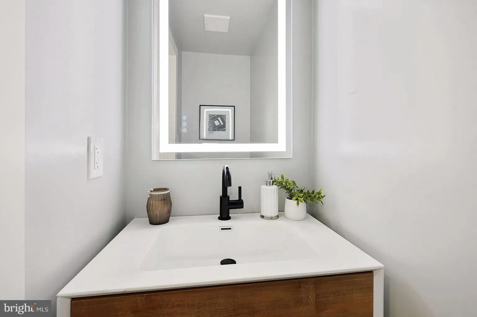 Additional image 18 of 420 20th Street NE, Washington, DC 20002
