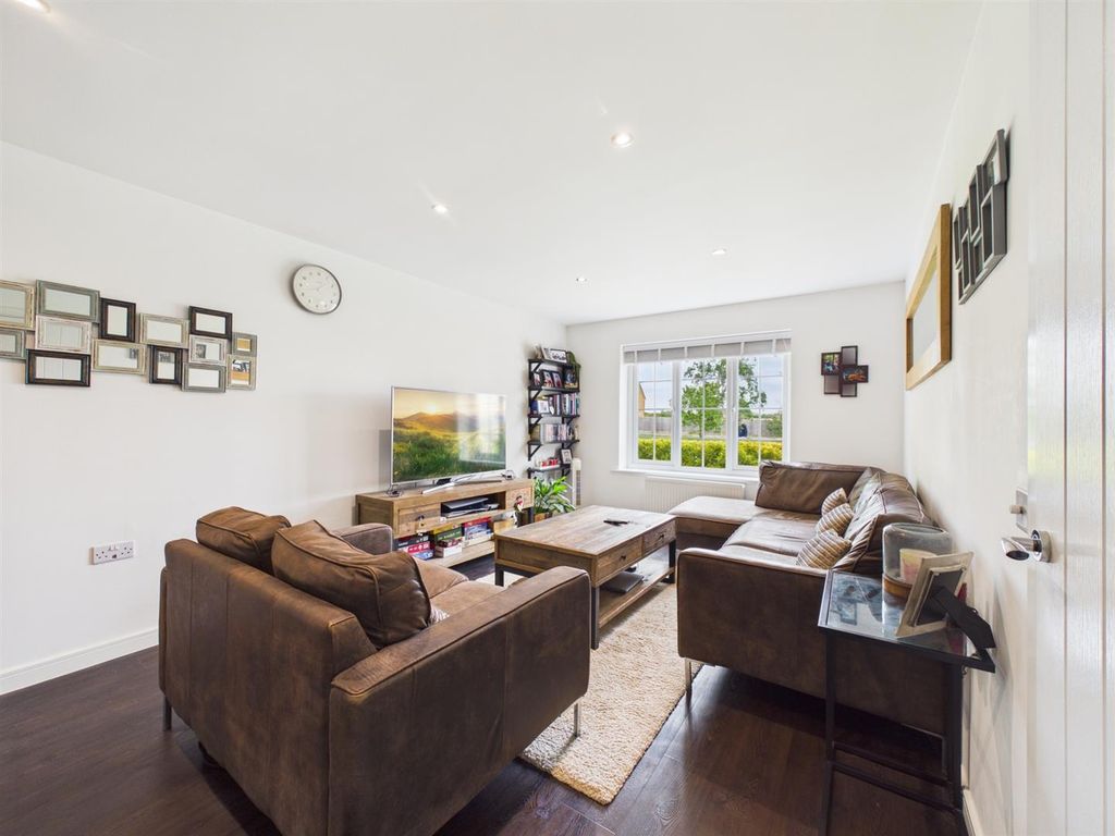 Additional image 2 of 4 bed detached house for saleSandown Crescent, Corsham SN13