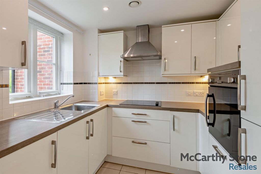 Additional image 4 of 2 bed flat for saleHorsley Place, High Street, Cranbrook, Kent TN17