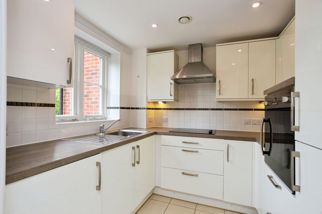 Additional image 2 of 2 bed flat for saleHorsley Place, Cranbrook, Kent TN17