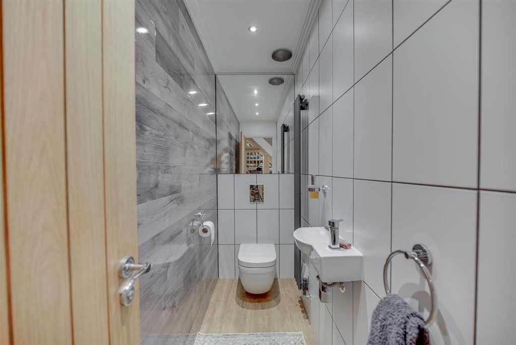 Additional image 16 of 7 bed detached house for saleBradbury Gardens, Congleton CW12
