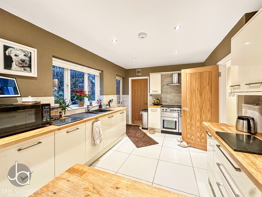 Additional image 7 of 4 bed detached house for saleStraight Road, Colchester CO3