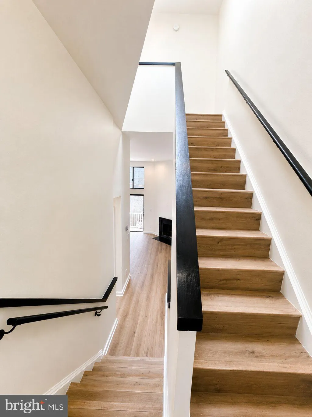 Additional image 12 of 406 15th Street SE Unit B, Washington, DC 20003
